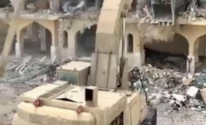 شهادات.. الاحتلال يصادر "بواقر" فلسطينيي الداخل لاستخدامها بالهدم في غزة