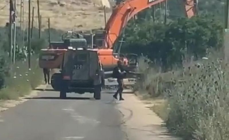 الاحتلال ينصب بوابة حديدية بمدخل بلدة عانين غربي جنين