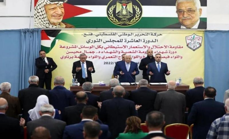 ورقة سياسية ترصد صراع النخبة داخل فتح قبيل المؤتمر الثامن