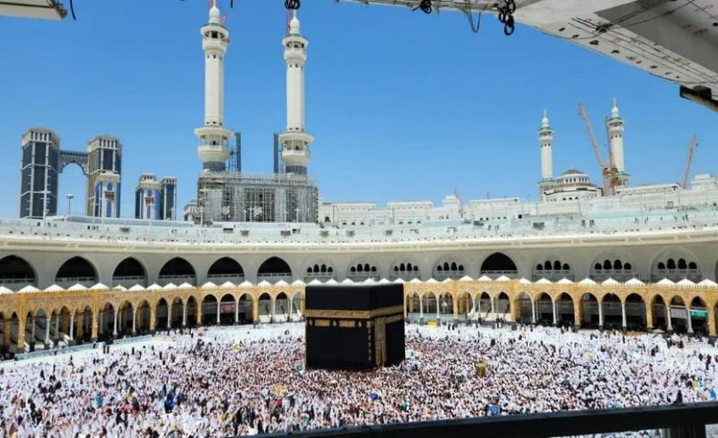 السعودية تعلن توجه الحجاج من المدينة المنورة إلى مكة