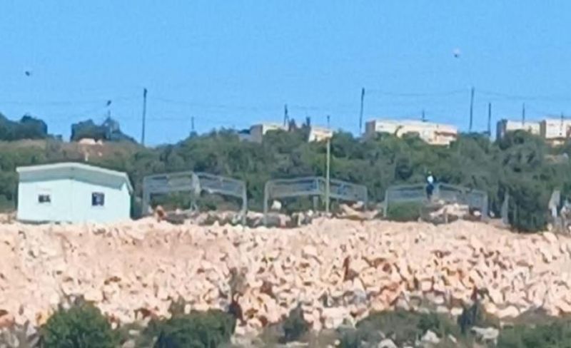 مستوطنون يشرعون بإقامة بؤرة استيطانية غرب سلفيت