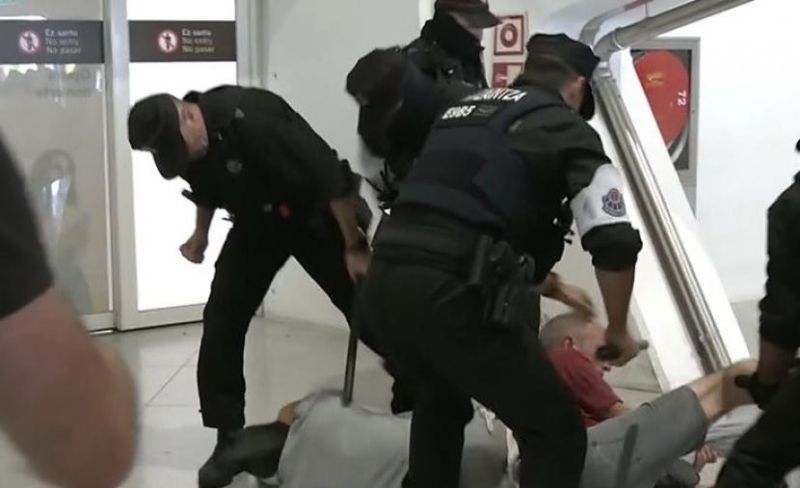 "الأورومتوسطي" يطالب بالتحقيق في قمع نشطاء أسطول الصمود بإسبانيا