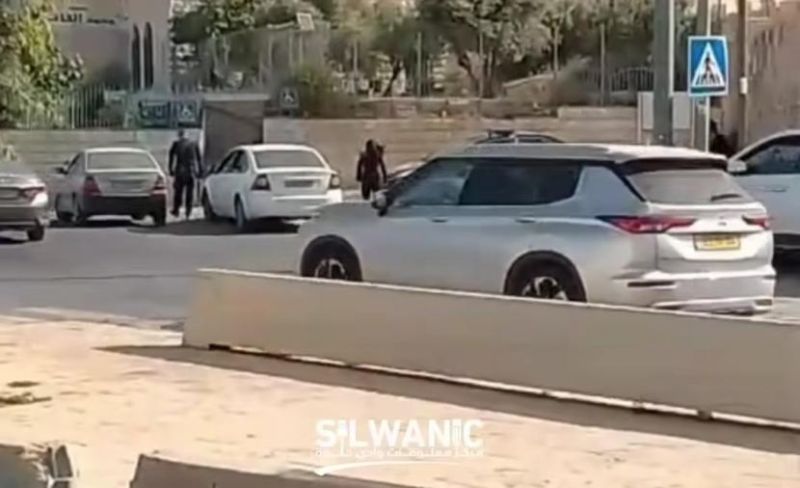 الاحتلال ينصب حاجزًا في رأس العامود بسلوان ويُحرر مخالفات للمركبات