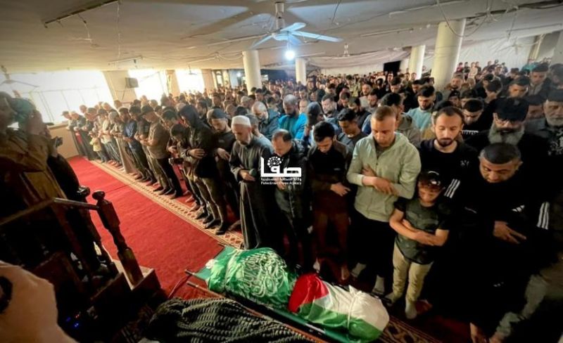 تشييع مهيب للقائد العام لكتائب القسام عز الدين الحداد وعائلته بغزة