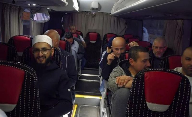 حافلات من الداخل تشد الرحال نحو المسجد الأقصى