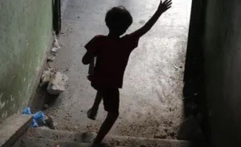 تائهون في عالم من القماش.. أطفال التوحد بغزة بين رعب الضياع ورصاص الموت