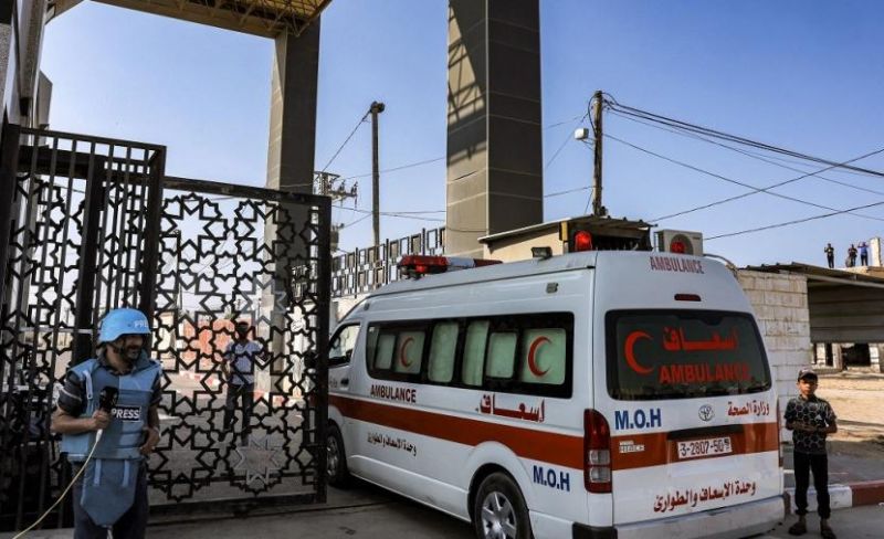 الصحة بغزة: 26 مريضاً مع 46 مرافقاً غادروا القطاع اليوم