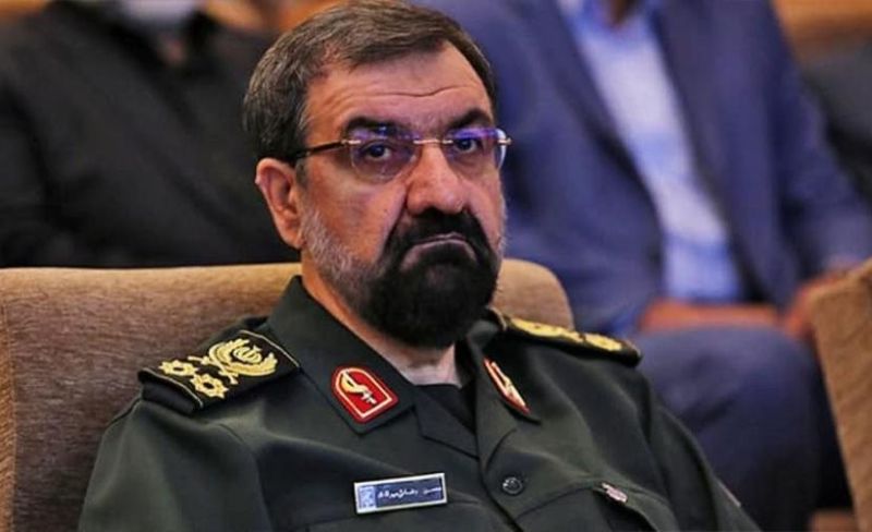 محسن رضائي: على أمريكا القبول بشروط إيران أو فقدان كرامتها