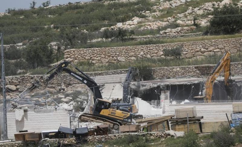 الاحتلال يهدم بناية من 3 طوابق غرب جنين