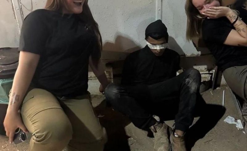 عامان من المصير المجهول.. عائلة الدريملي تتعرف على ابنها من صورة مهينة نشرتها مجندة