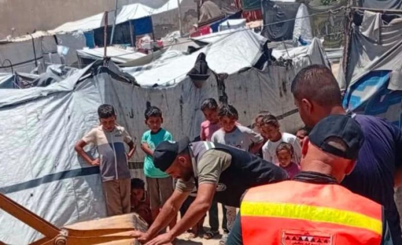 شرطة بلديات خانيونس تزيل التعديات على خطوط المياه