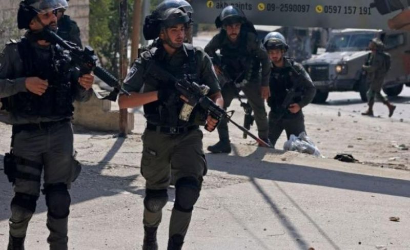 الاحتلال يشن حملة مداهمات بمدن وبلدات الضفة والقدس ويعتقل مواطنين