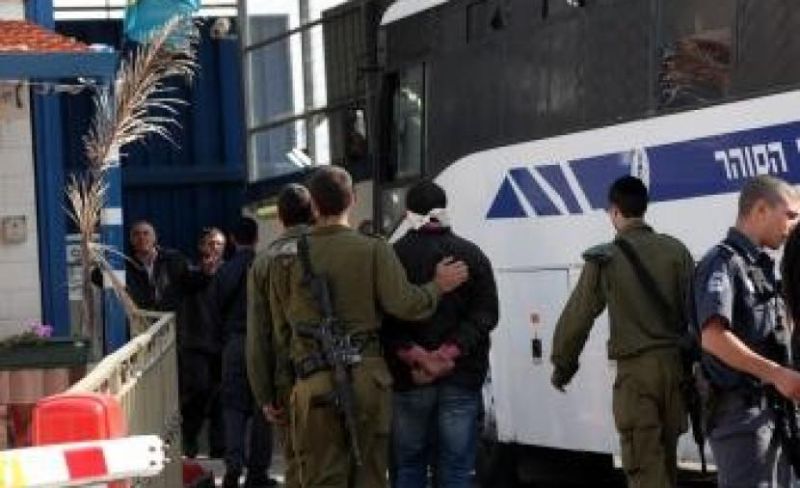 الاحتلال يفرج عن 35 معتقلًا من قطاع غزة
