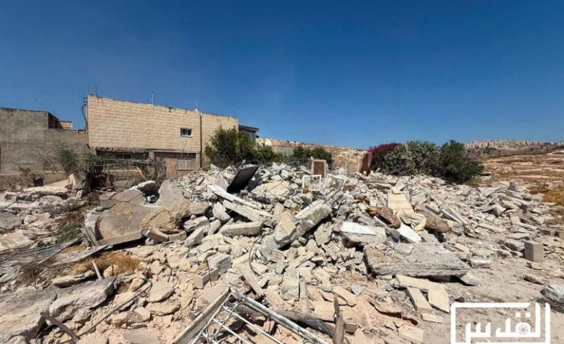 الاحتلال يهدم منزلًا في الرام شمالي القدس
