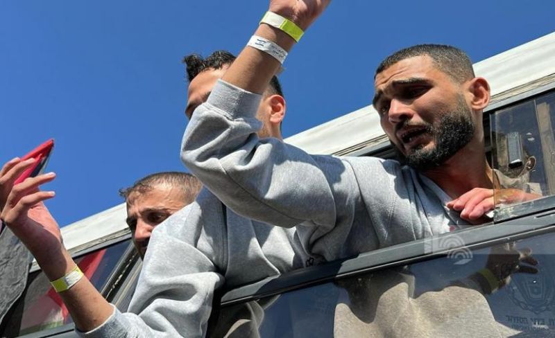 "إعلام الأسرى": استقبال 60 محررًا من سجن النقب وصلوا بظروف صحية متردية إلى خانيونس