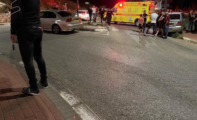 إصابة شابين أحدهما بجروح خطيرة في جريمة إطلاق نار بالداخل المحتل