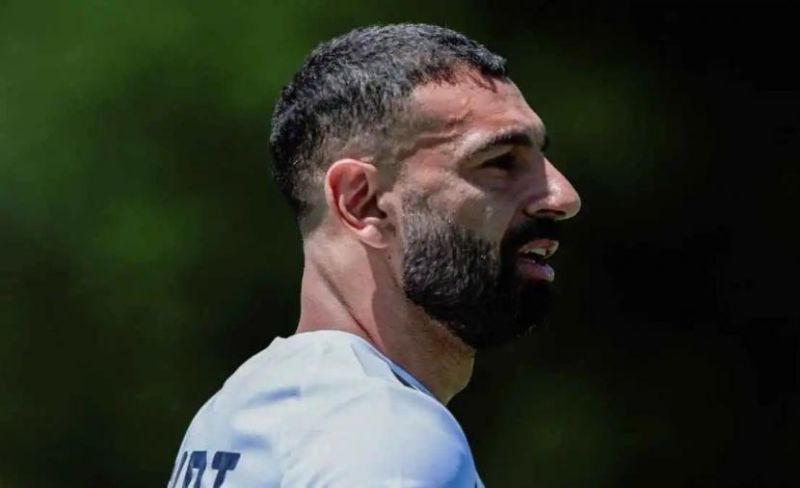 محمد صلاح يقترب من الدوري السعودي عبر الأهلي