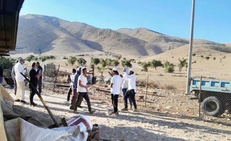 هجمات للمستوطنين تطال تجمعات وبلدات بالضفة الغربية