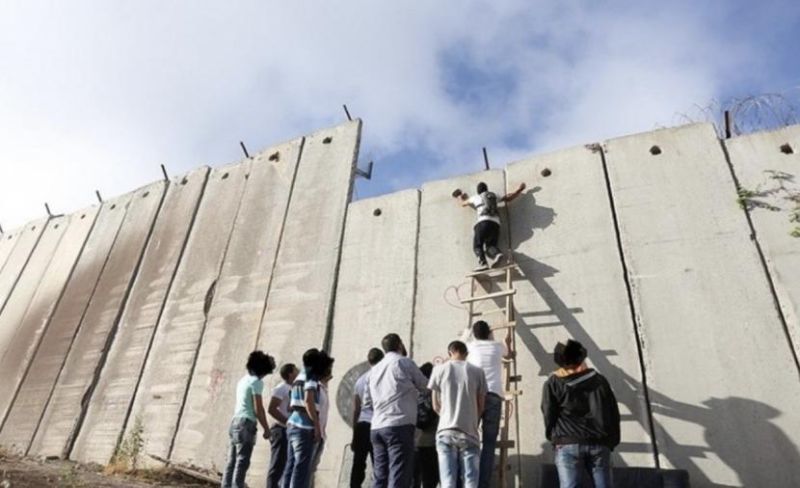 محافظة القدس: شهيدان و39 إصابة لعمال قرب جدار الفصل في الرام منذ بداية العام