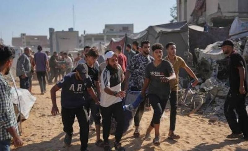 مجزرة إسرائيلية.. شهداء وإصابات في استهداف جنازة شهيد بمخيم النصيرات