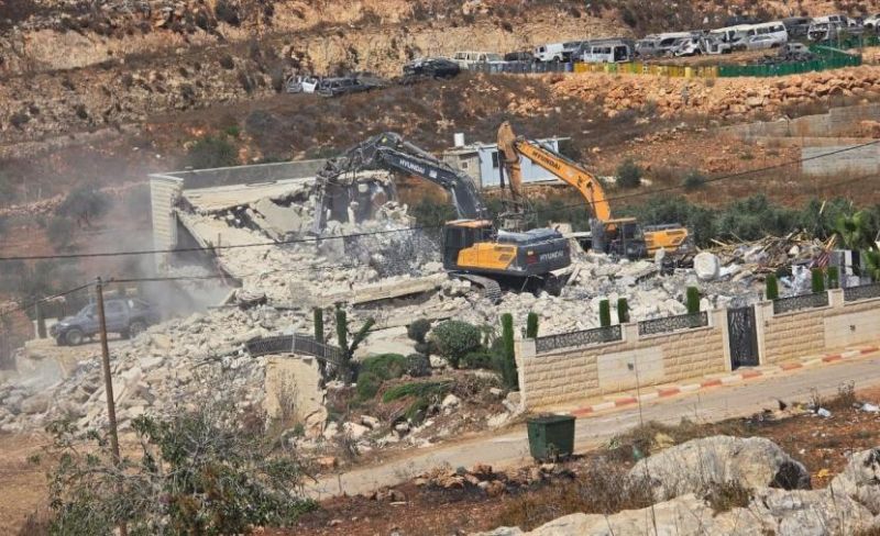 محافظة القدس: عشرات المنازل في قلنديا مهددة بالهدم لصالح الاستيطان