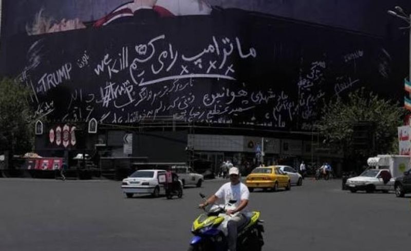 إيران تتوعد برد "مدمر" بعد تهديد أمريكا بفرض "أقسى عقوبات في التاريخ"