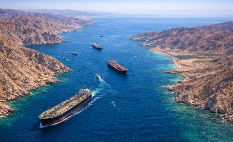 إيران تجدد شروطها لفتح هرمز مع تجاوز برميل النفط لـ 89 دولاراً