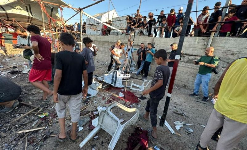 شهيد ومصابون بقصف إسرائيلي على مقهى بميناء غزة