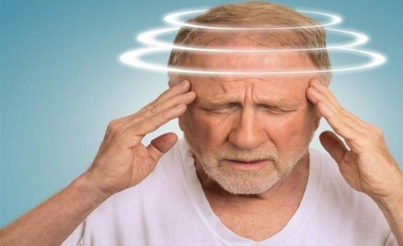 لماذا نشعر بالدوار عند النهوض؟