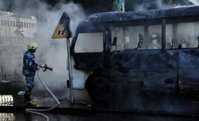 شهيدان و13 إصابة في انفجار حافلة بريف دمشق