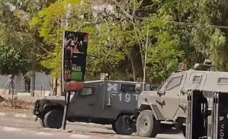 الاحتلال يحتجز عددًا من الشبان بجنين وسط تشديدات عسكرية