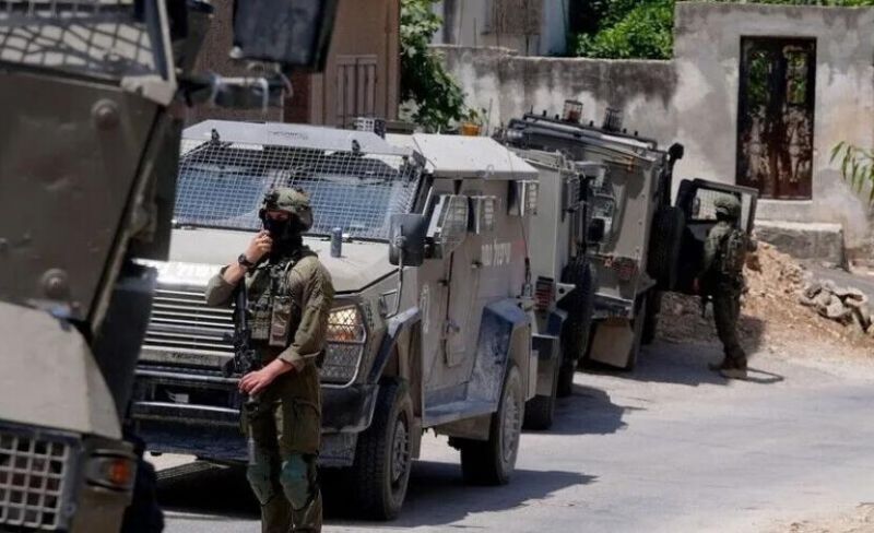 15 معتقلًا باقتحامات للاحتلال في عدة مناطق بالضفة