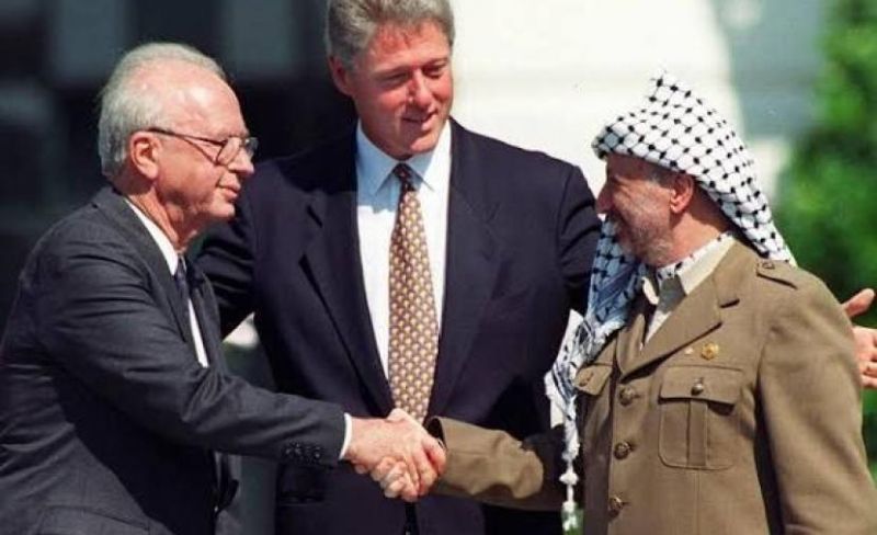 33 عامًا على توقيع "أوسلو".. التنازل التاريخي يرتد حصارًا وحبل خناق على الفلسطينيين