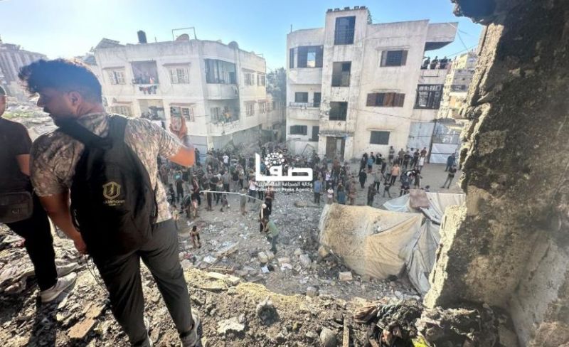 شهيدان أحدهما طفلة متأثرة بجراحها ومصابون وقصف مدفعي في القطاع