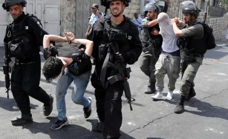 19 معتقلًا بحملات الاحتلال بالضفة منذ فجر اليوم
