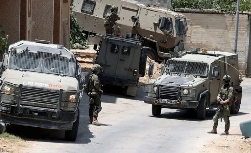 12 معتقلاً بالضفة منذ فجر اليوم
