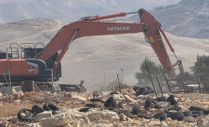 الاحتلال يُنفذ أعمال هدم وتجريف في أراضي العيسوية بالقدس