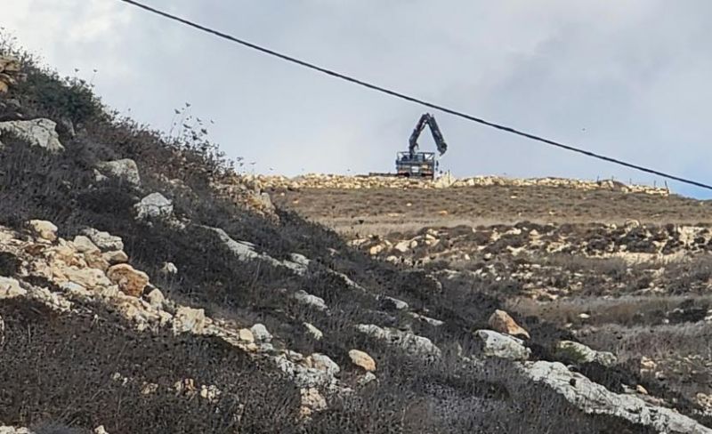 مستوطنون يشرعون بتدشين بؤرة جديدة شمال غربي نابلس