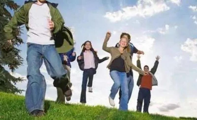 دراسة: 12 ألف خطوة يومياً تصنع الفارق لصحة المراهقين البدنية والنفسية