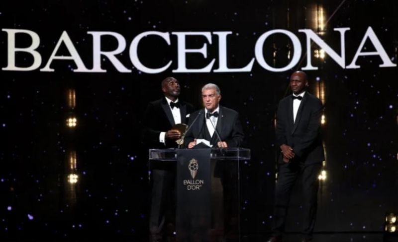 برشلونة يتوج بجائزة نادي العام للسيدات بعد موسم تاريخي