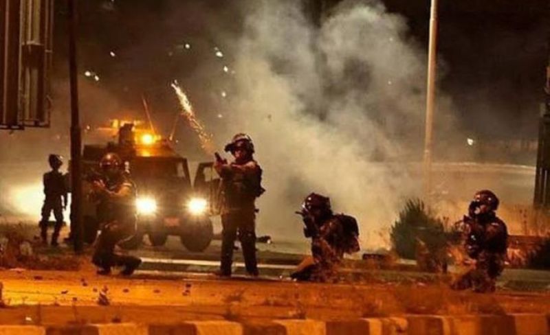 إصابات بالاختناق باقتحام قوات الاحتلال حفل زفاف في ترقوميا
