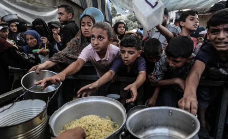 "الديمقراطية": منع الغذاء وتقليص المساعدات يُهددان أكثر من مليوني فلسطيني بغزة