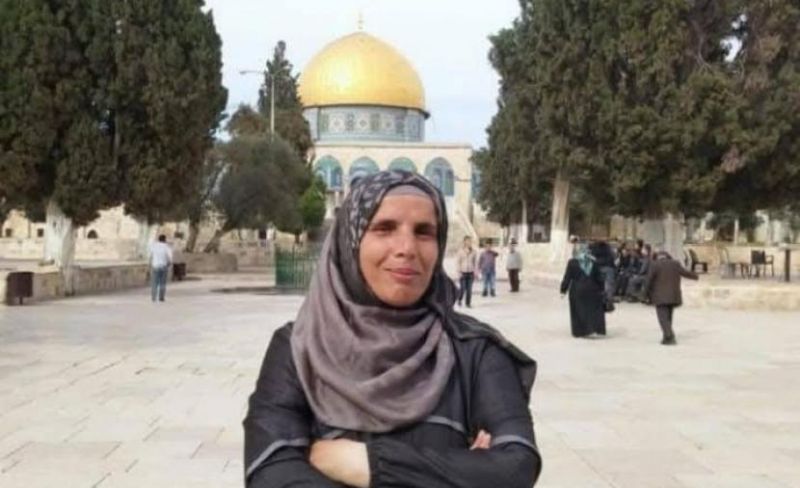 عامان من الحبس المنزلي ينتهيان بسجن مقدسة لمدة عام