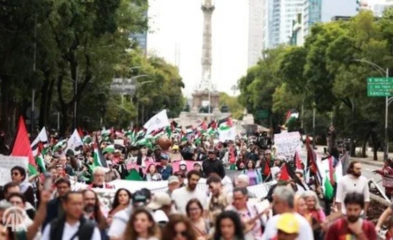 آلاف يتظاهرون في تشيلي دعماً لفلسطين ورفضًا لتسليح "إسرائيل"