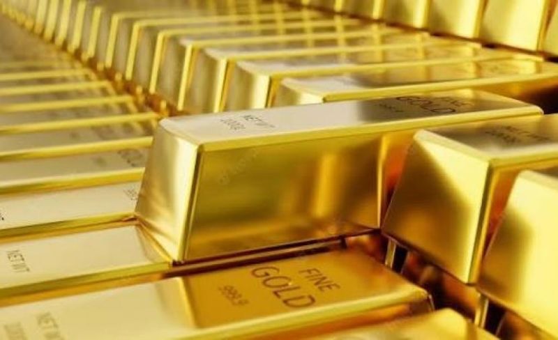 الذهب يتراجع في مستهل تعاملات الأسواق الآسيوية