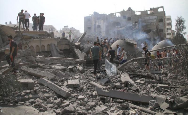إصابات جراء غارة إسرائيلية وقصف وإطلاق نار متواصل في قطاع غزة