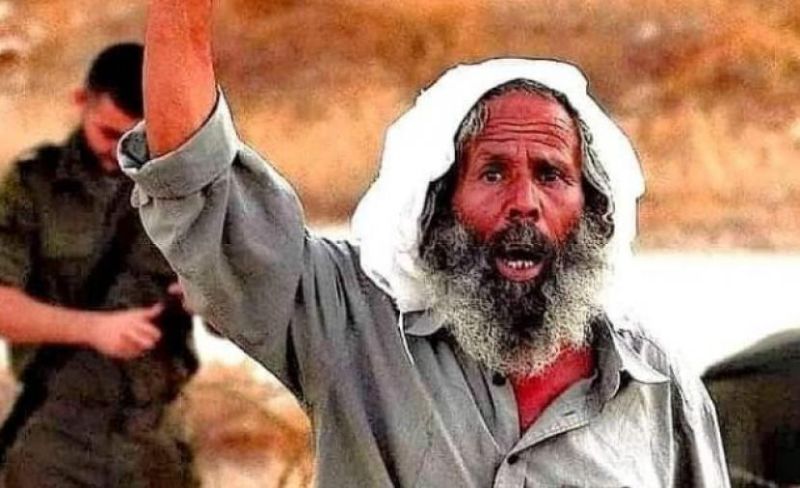 مستوطنون يخربون نصب تذكاري للشهيد الهذالين