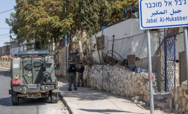 الاحتلال يسلم إخطارات هدم في جبل المكبر بالقدس