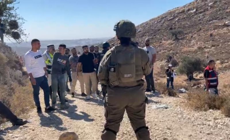 الاحتلال يعتقل مواطنًا ويحظر التجول في برقا