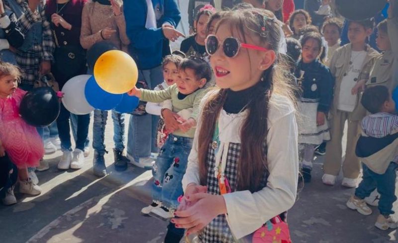 الطقس: أجواء معتدلة في الجبال وحارة نسبياً بالمناطق الأخرى